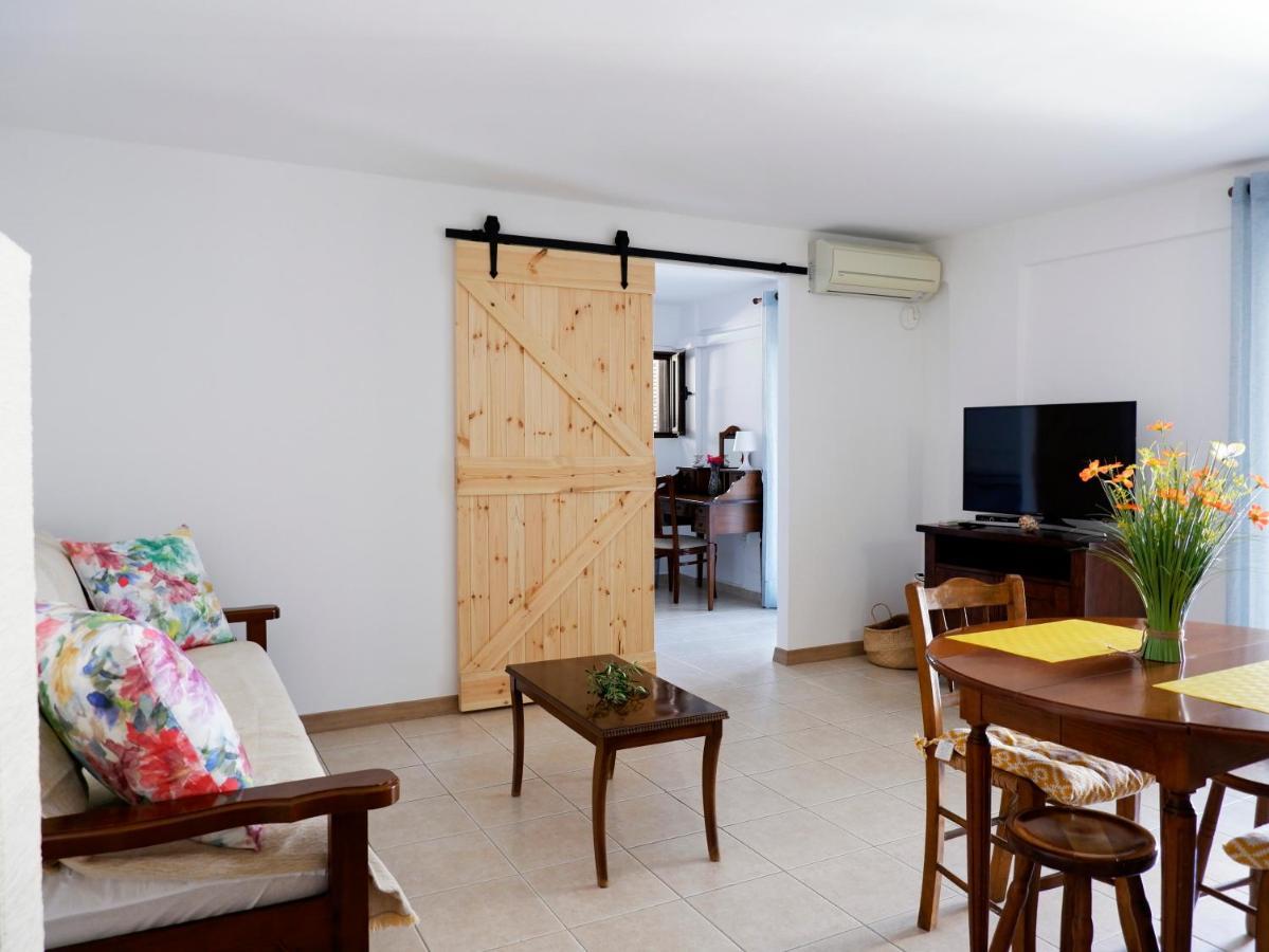 Mani Home Néon Oítilon Exterior foto